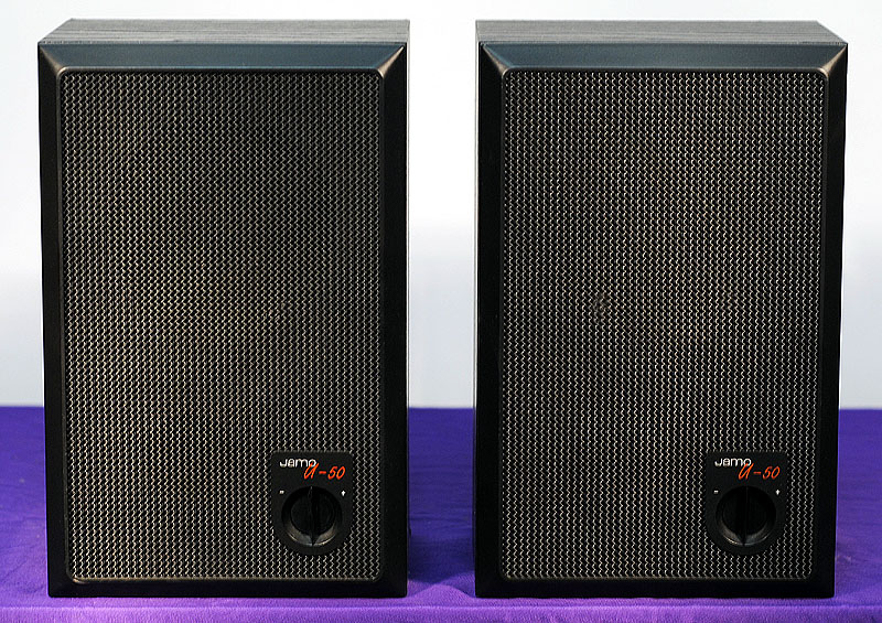 Jamo U-50 speakers