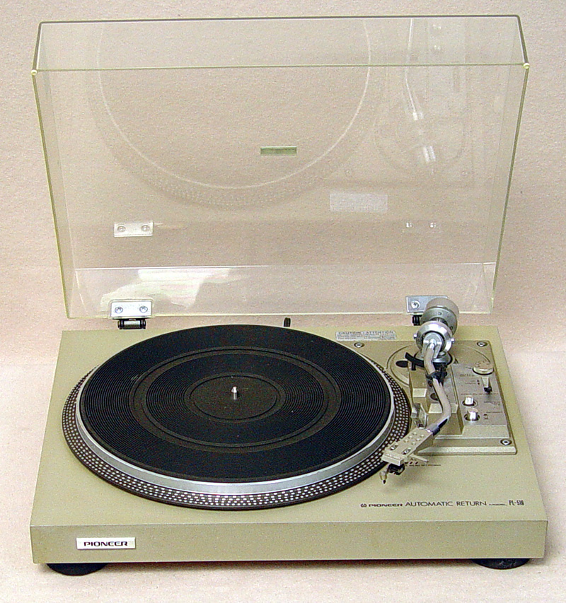 Pioneer PL-516 turntables