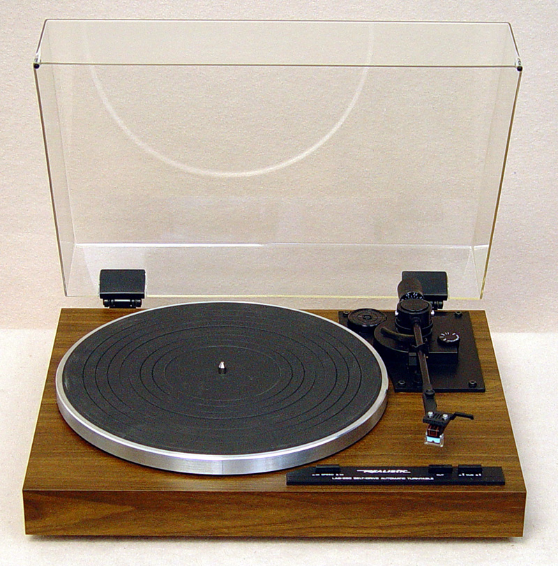Realistic LAB-290 turntables